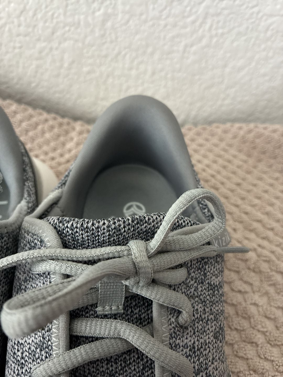 Kizik Madrid Eco Knit Hands-Free Sneakers in Grey M’s 6.5 / W’S 8 12