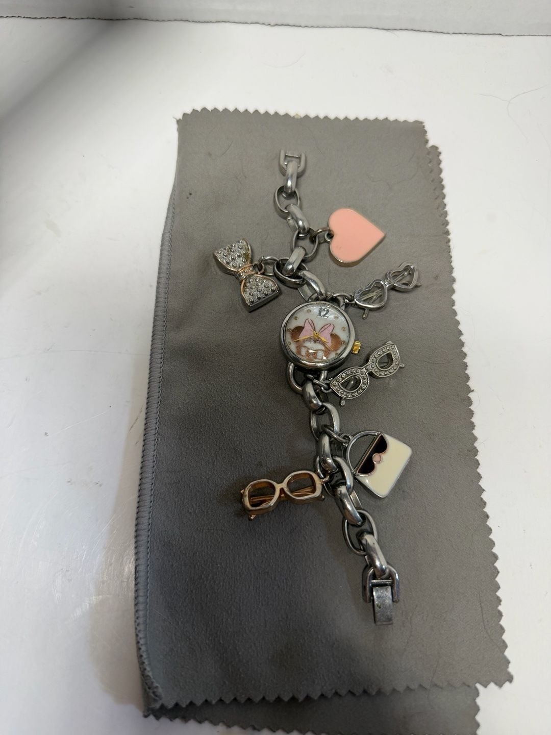 Disney Minnie Mouse Accutime MN2070 Charm Bracelet Watch 2