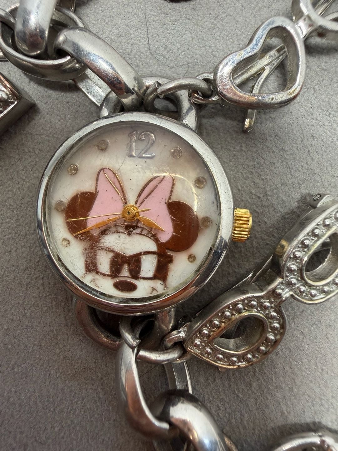 Disney Minnie Mouse Accutime MN2070 Charm Bracelet Watch 4