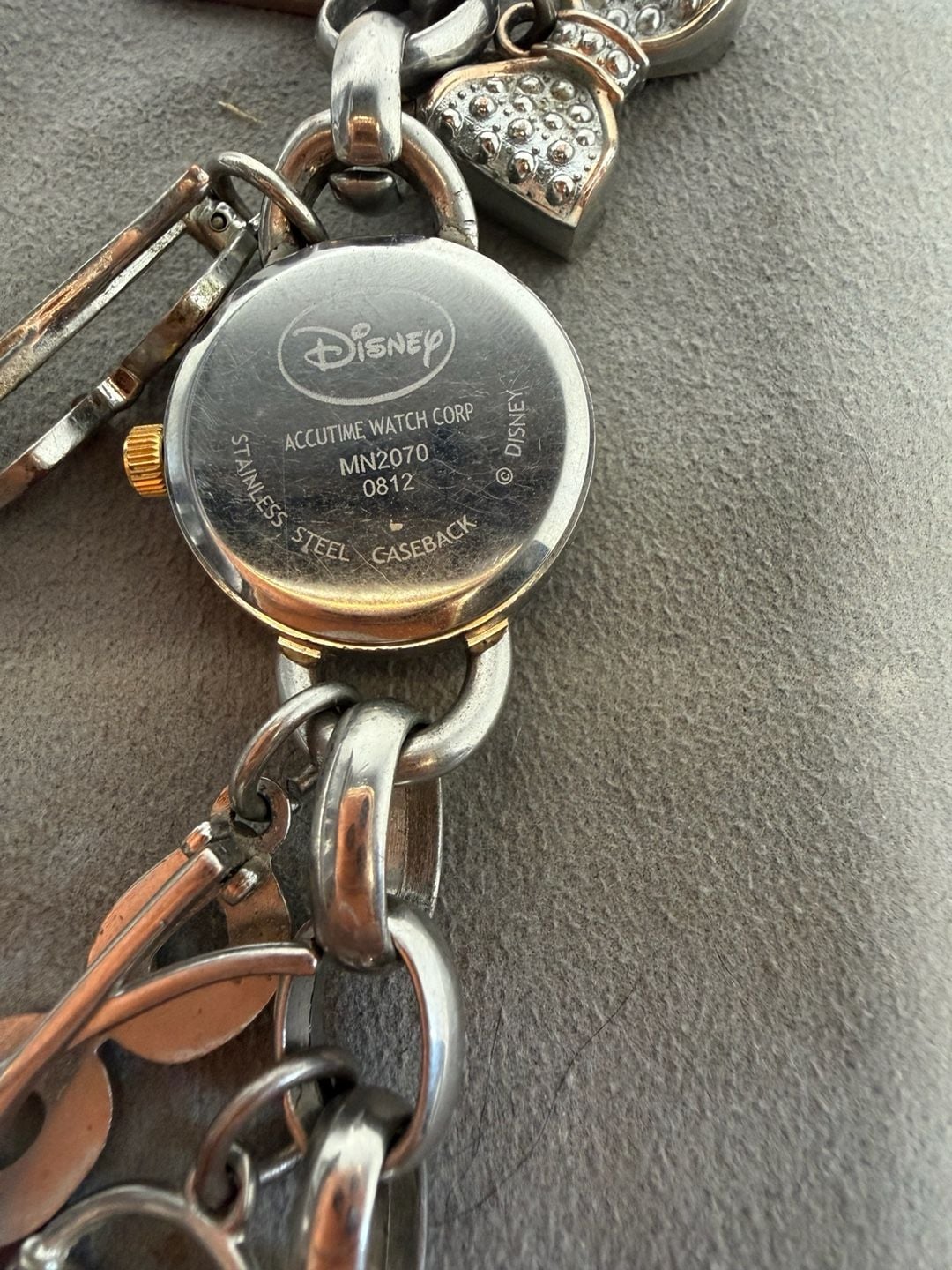 Disney Minnie Mouse Accutime MN2070 Charm Bracelet Watch 5