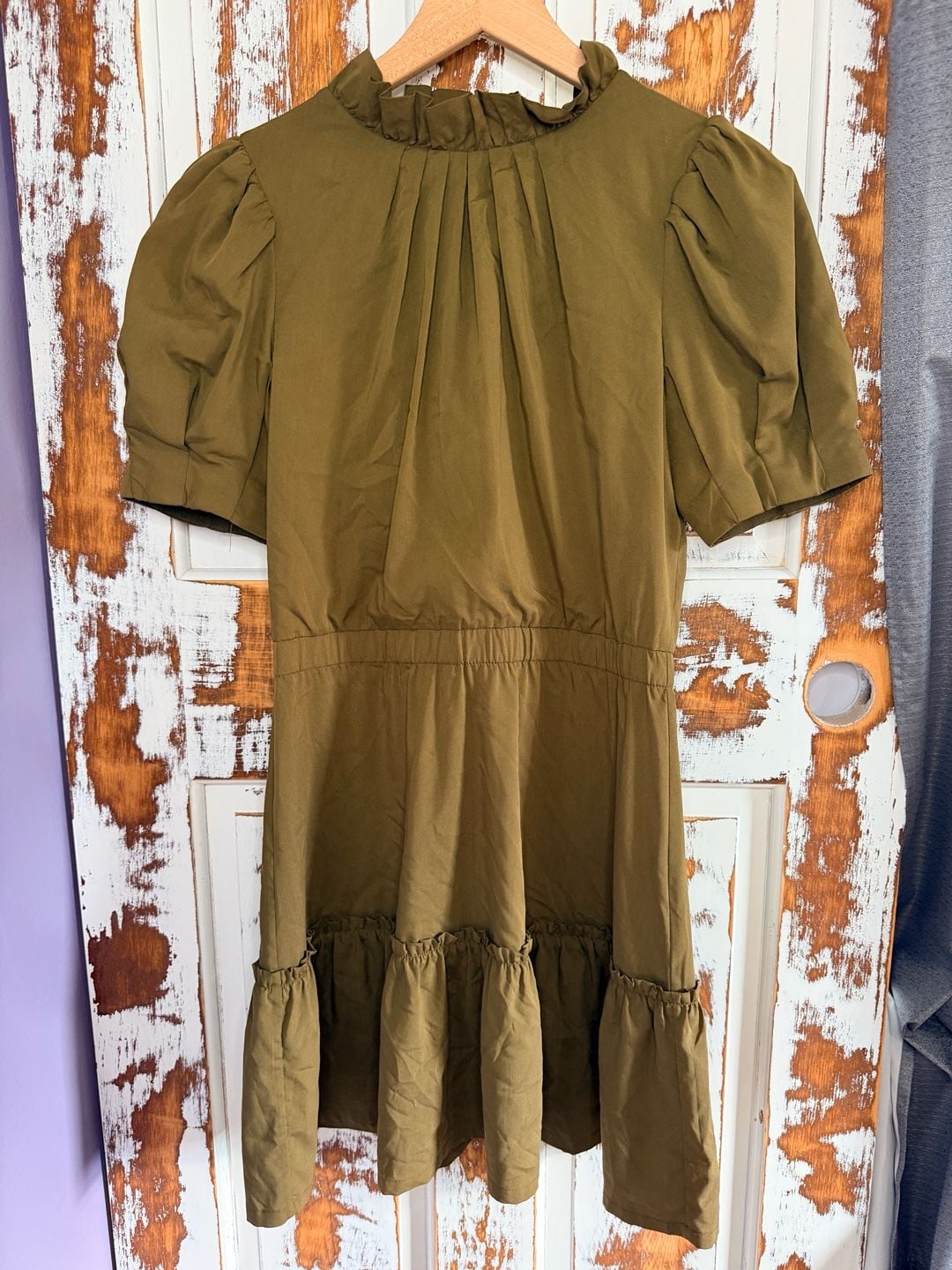 Alice + Olivia Puff Sleeve Tiered Mini Dress Size 4 Olive Ruffle Neck Boho 2