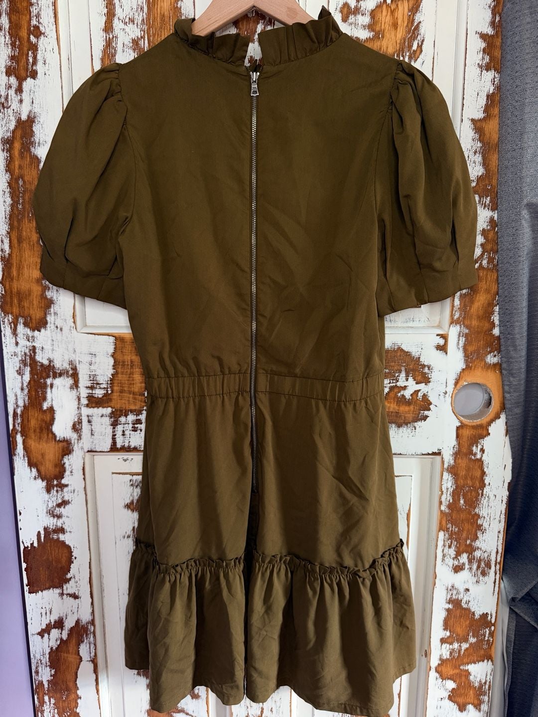Alice + Olivia Puff Sleeve Tiered Mini Dress Size 4 Olive Ruffle Neck Boho 3