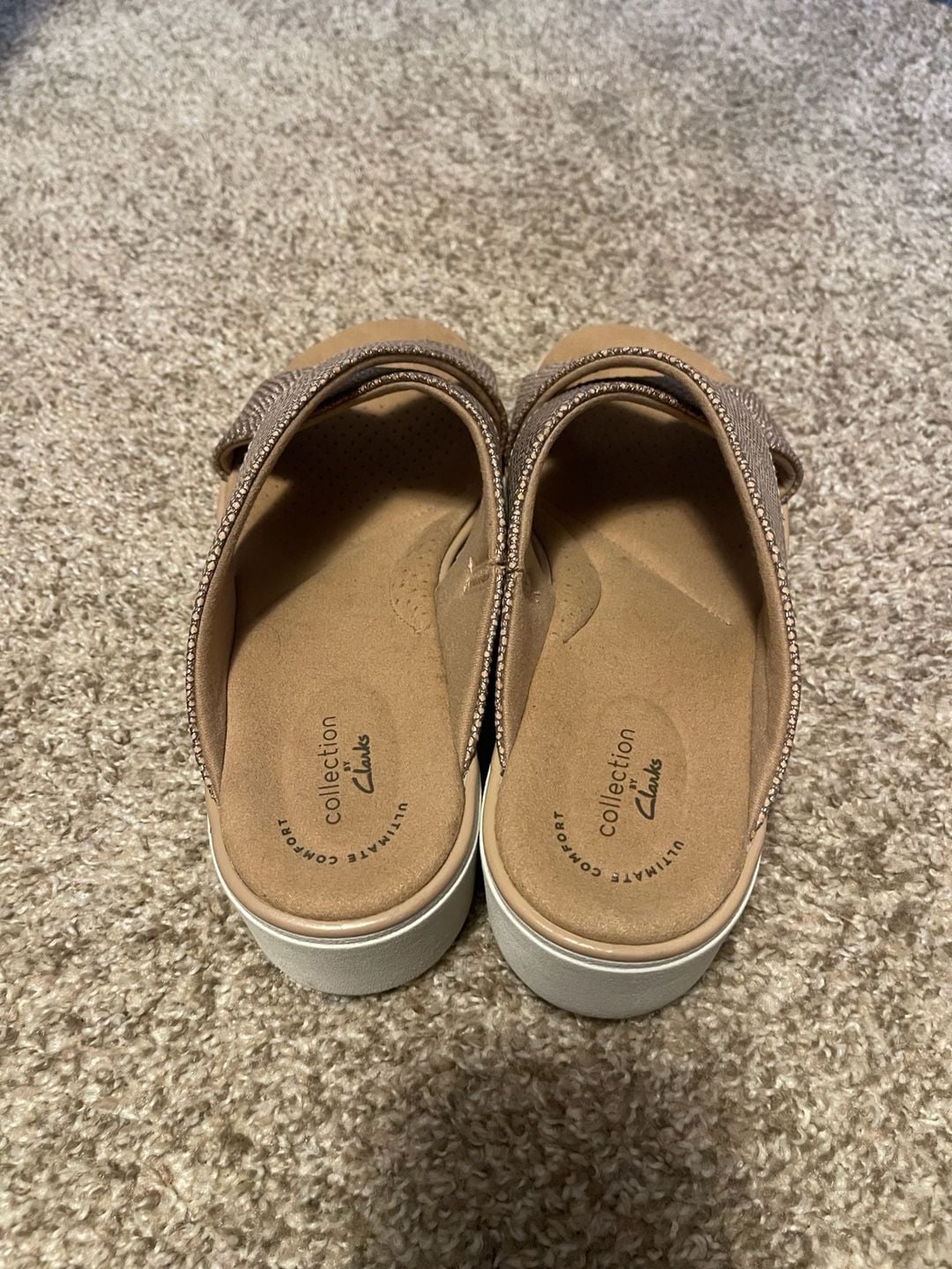 Clarks Collection Women's Metallic Gold Snake Print Wedge Sandals 9 4
