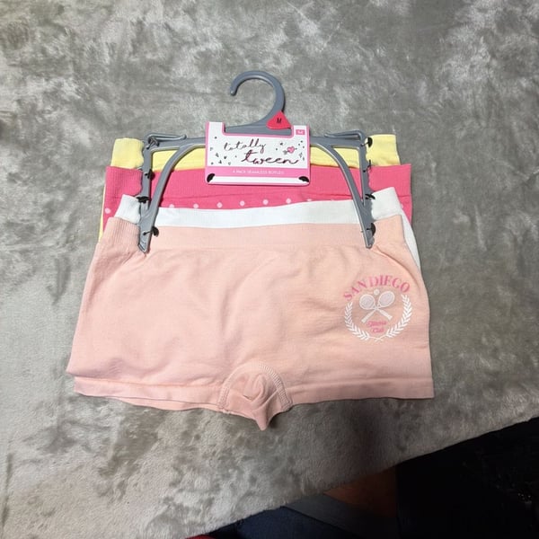 Totally Tween 4-Pack Seamless Boyleg Underwear Shorts Set