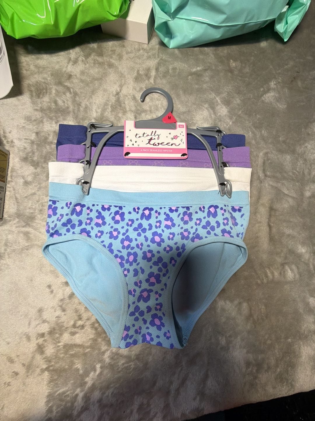 Totally Tween Girls 4-Pack Seamless Hipster Underwear Set 1
