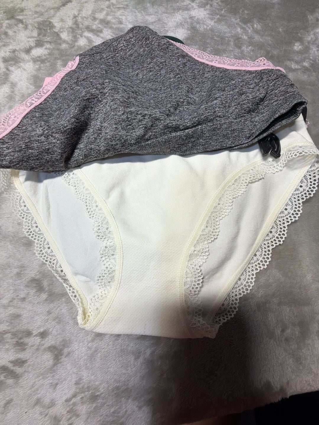 this girl can 4-Pack Seamless Bikini Panties with Lace Trim 3