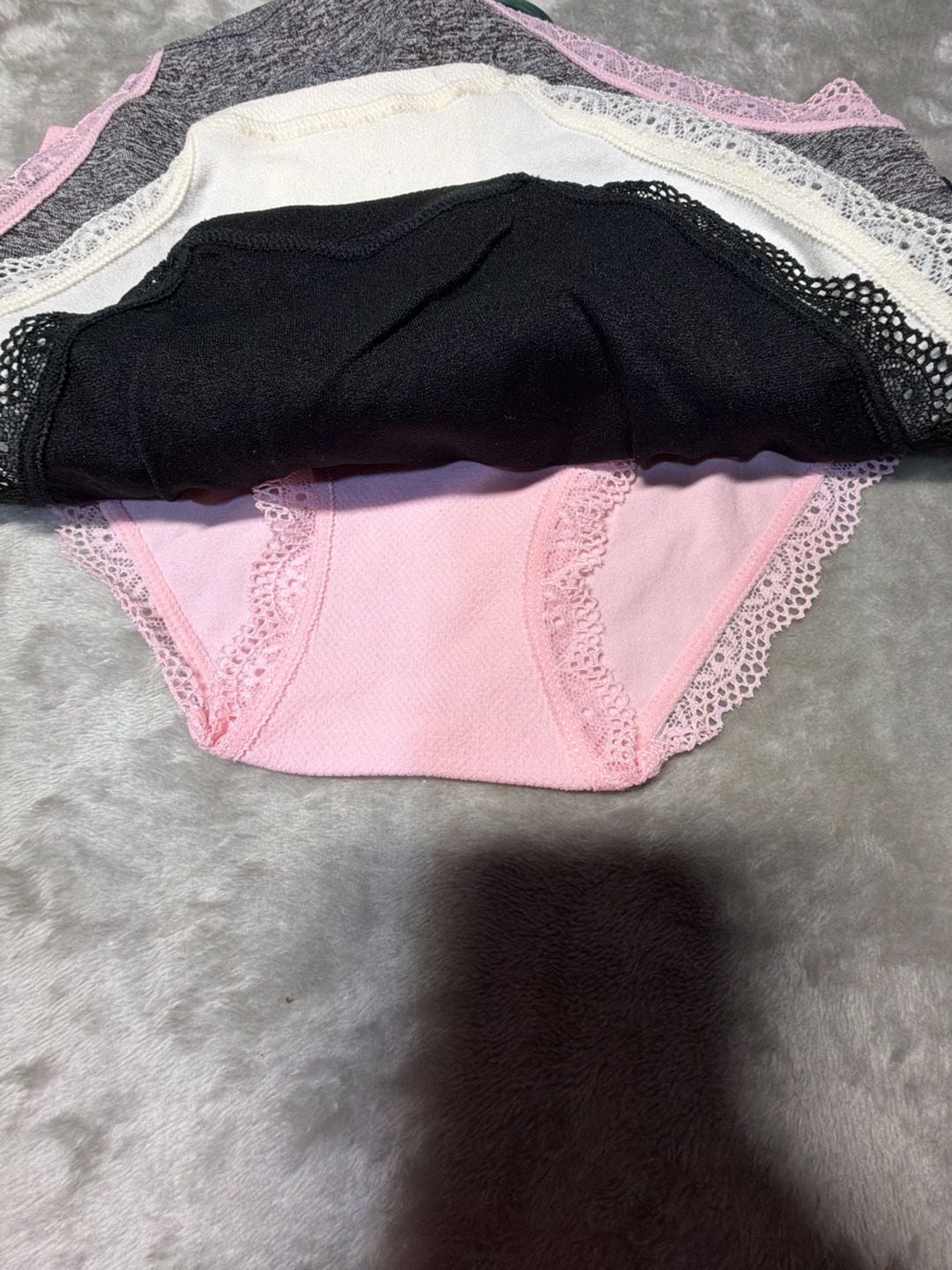 this girl can 4-Pack Seamless Bikini Panties with Lace Trim 5