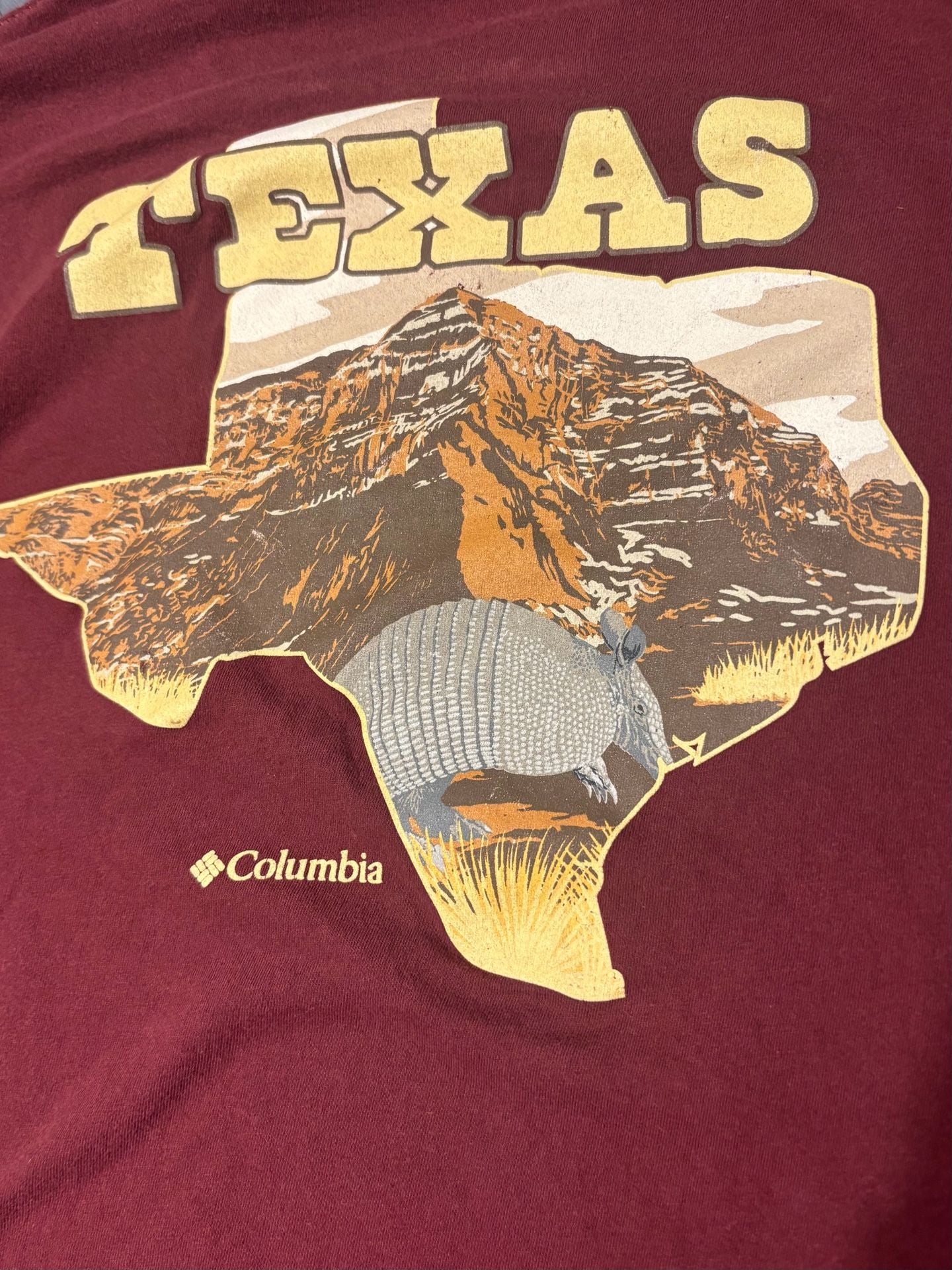 Columbia Mens M Texas Armadillo Graphic T-Shirt Maroon 5