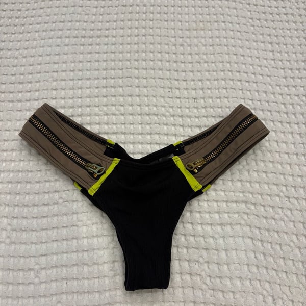 Beach Bunny Swimwear Zipper Detail Bikini Bottoms