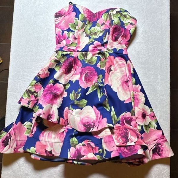 B. Darlin Floral Print Strapless Tiered Skirt Cocktail Dress size 7/8
