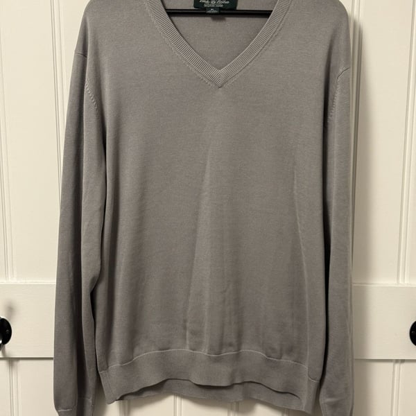 Brooks Brothers - Country Club Silk blend V-Neck Sweater in Grey