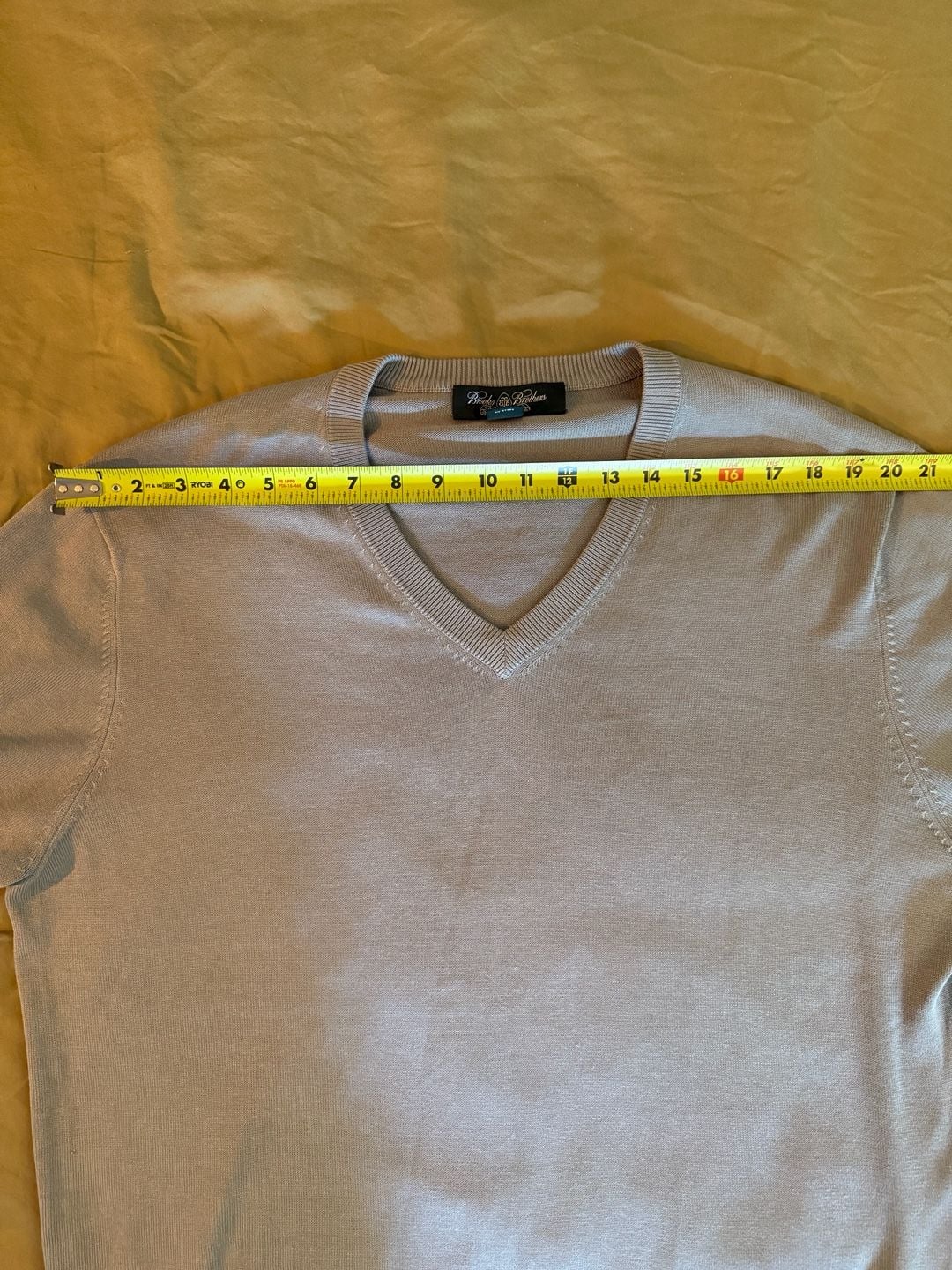 Brooks Brothers - Country Club Silk blend V-Neck Sweater in Grey 10