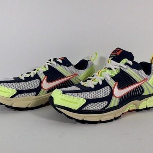 Nike Vomero 5 Sneaker Kid’s Size 6.5Y / 8 Women’s