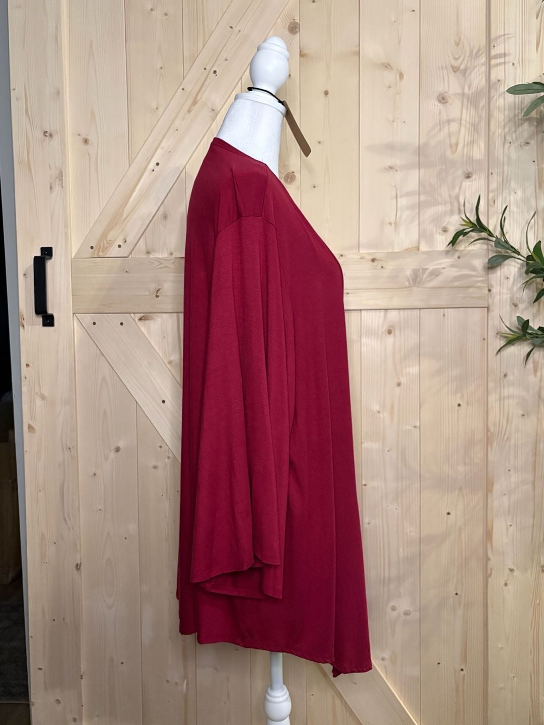 M, L, XL Azules Open Front Lightweight Long Sleeve Cardigan in Burgundy 3