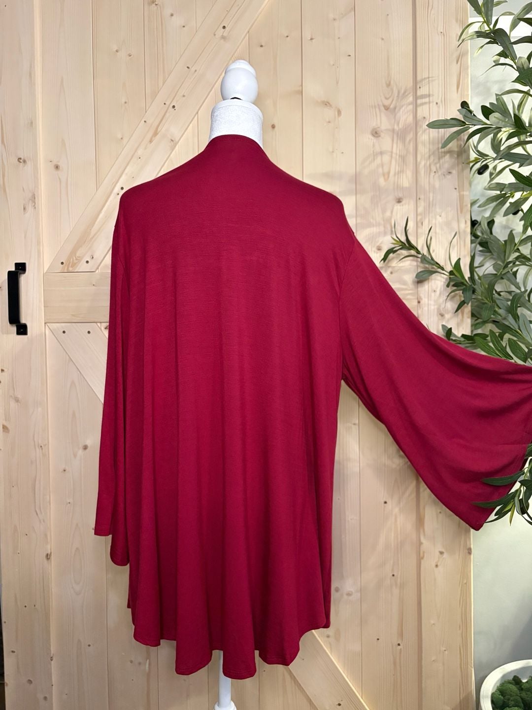 M, L, XL Azules Open Front Lightweight Long Sleeve Cardigan in Burgundy 4