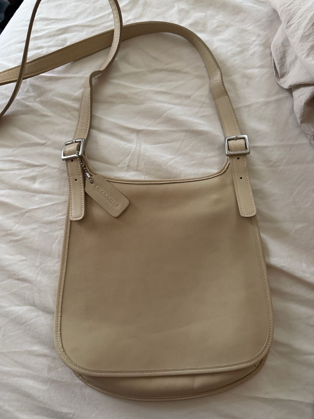 Vintage Coach Leather Crossbody Bag No. 9135 2