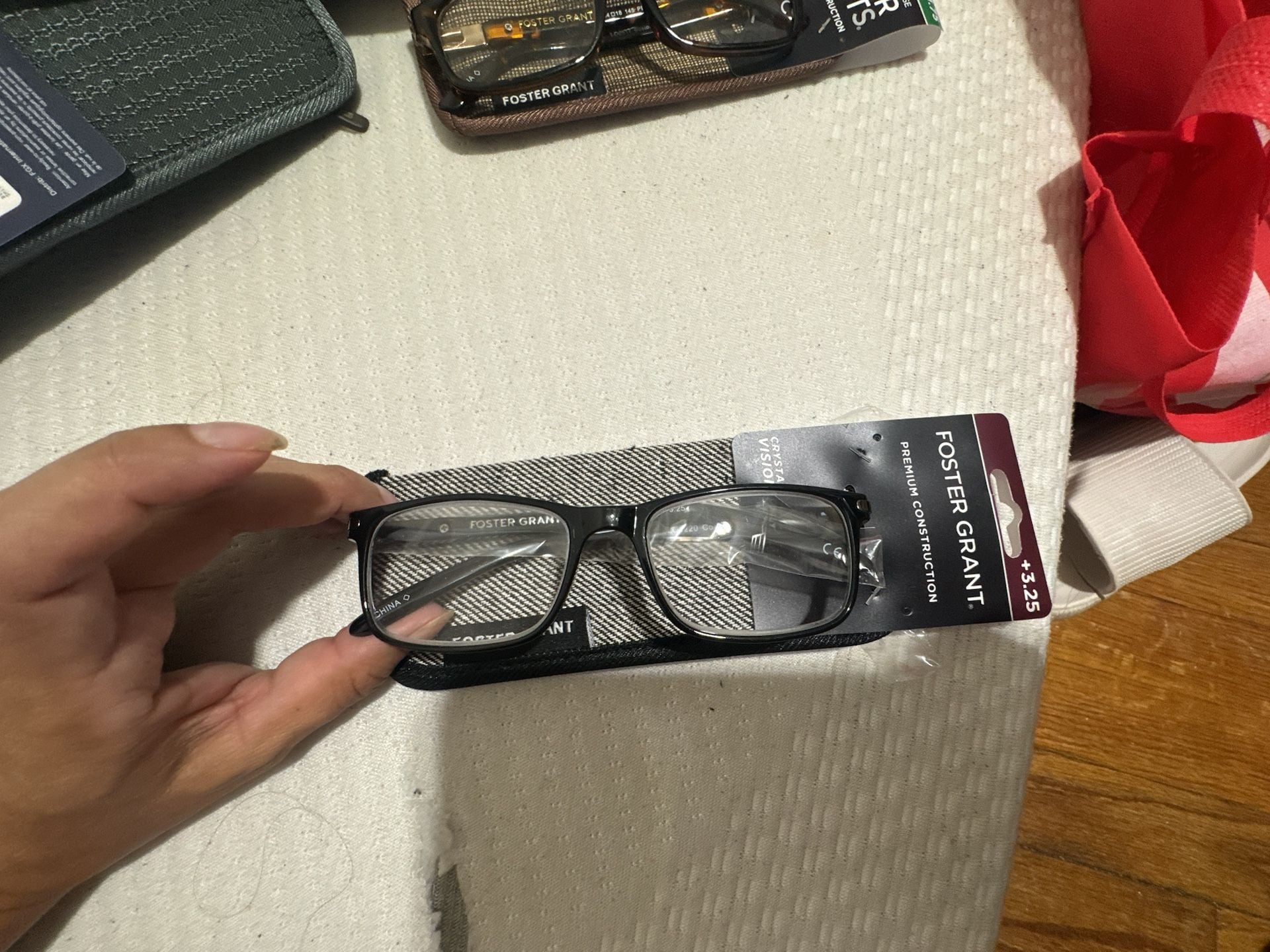 Foster Grant Reading Glasses with Case COLE BLK +2.75 52/18-140 2
