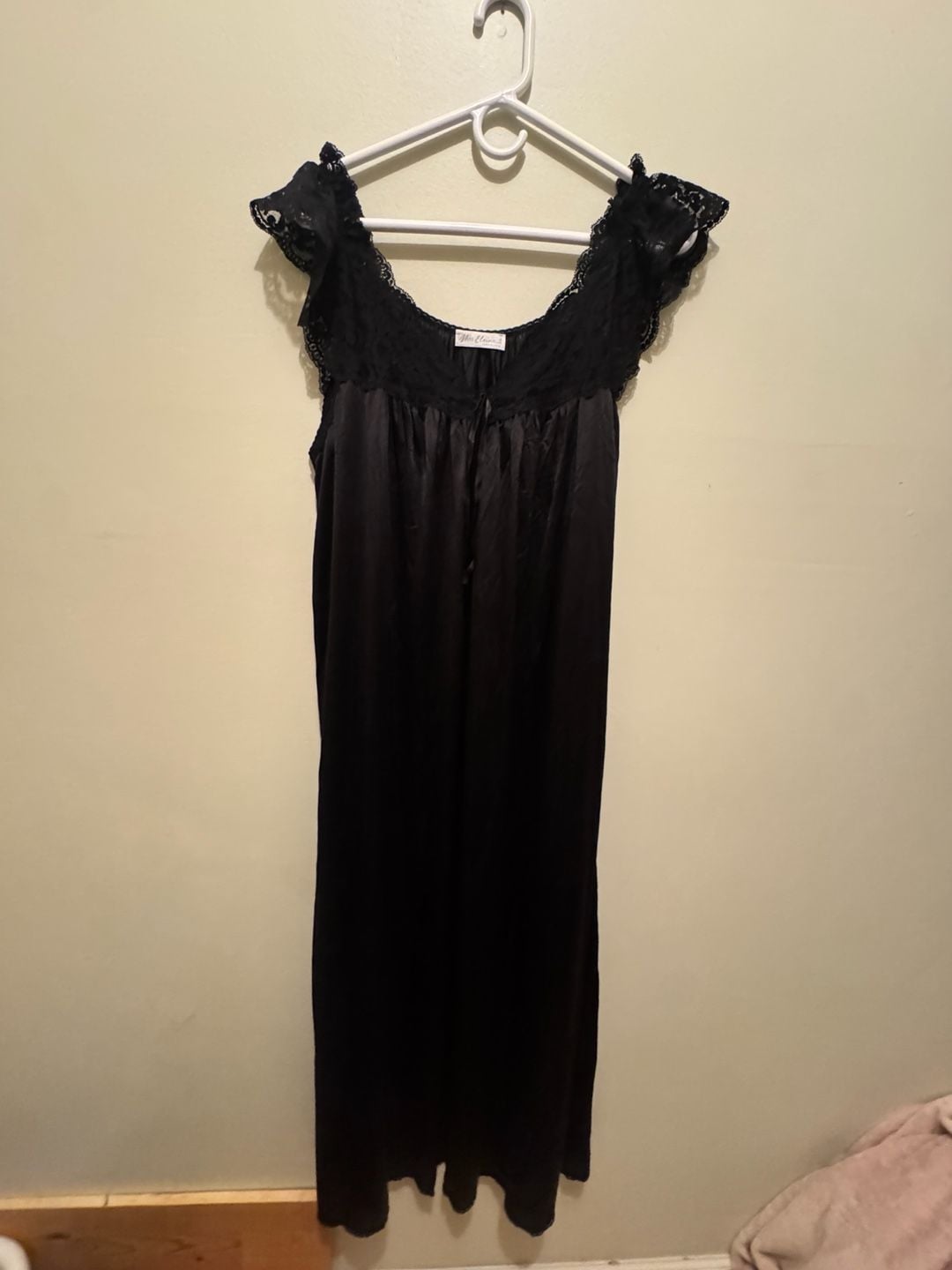 Miss Elaine Vintage Black Lace Trim Satin Nightgown 2