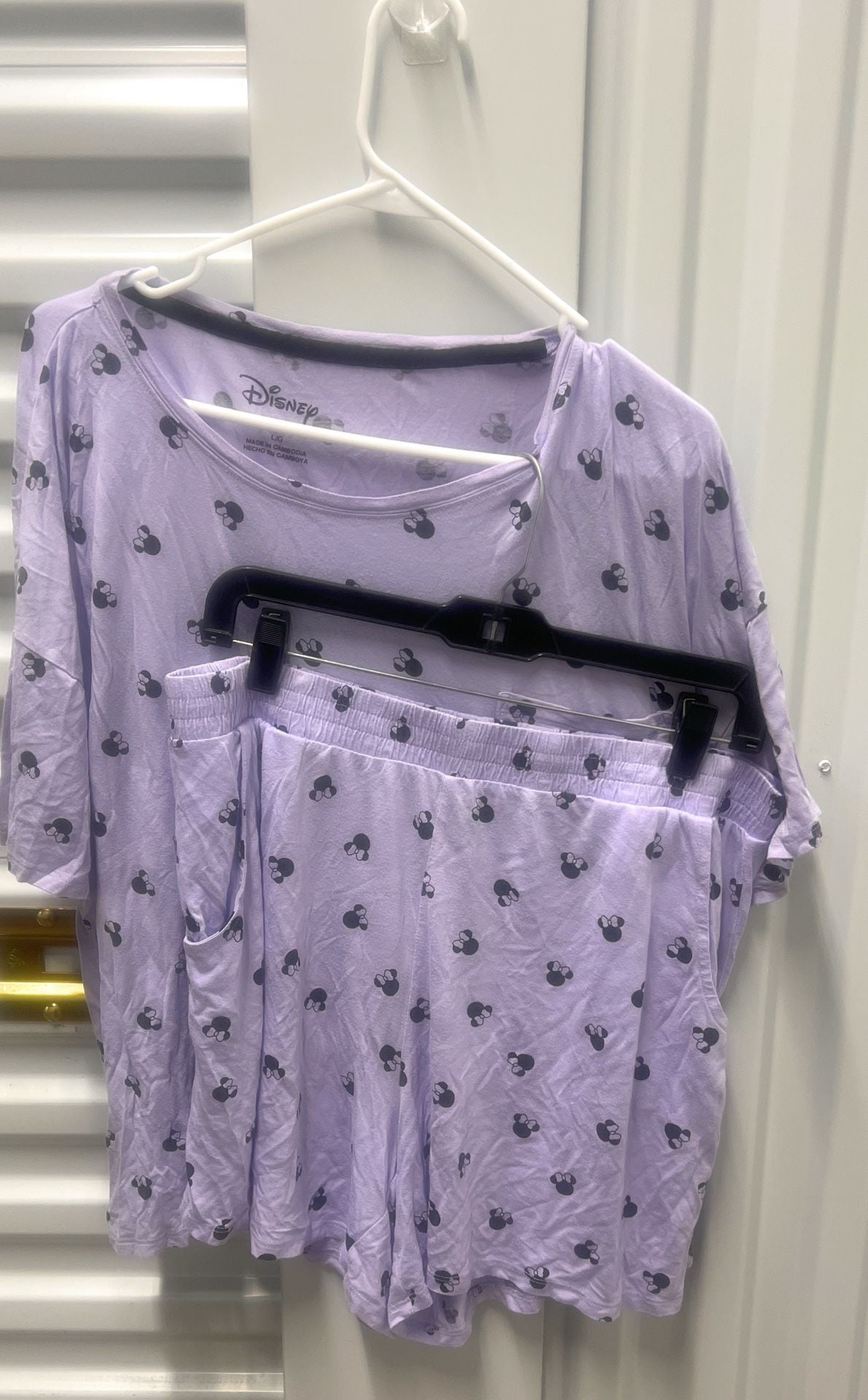 Disney Women's Minnie Mouse Purple 2-Piece Pajama Shorts Set with Pockets 1