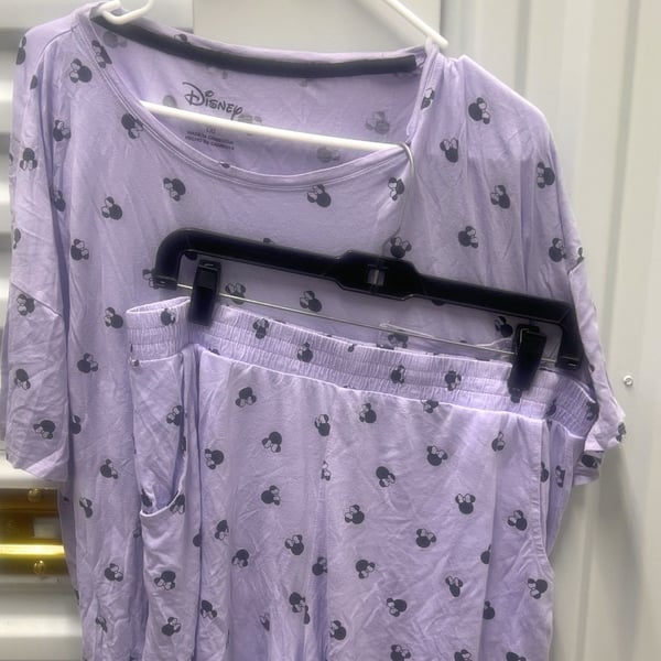 Disney Women's Minnie Mouse Purple 2-Piece Pajama Shorts Set with Pockets
