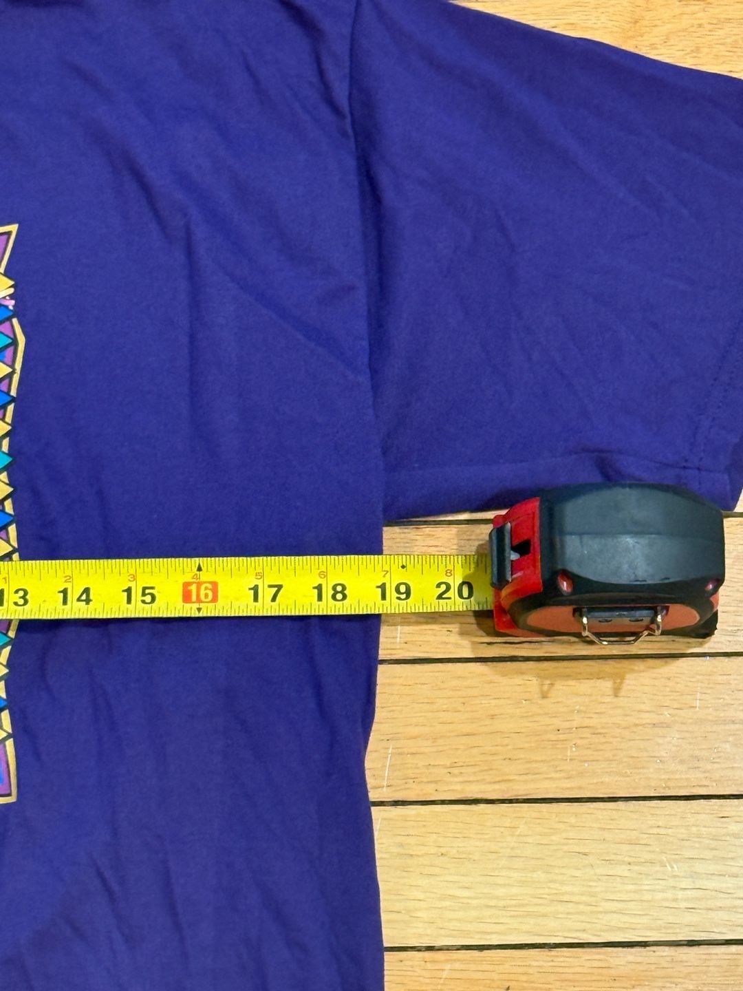 Vintage 90s Mardi Gras Graphic Print Purple T-Shirt 7