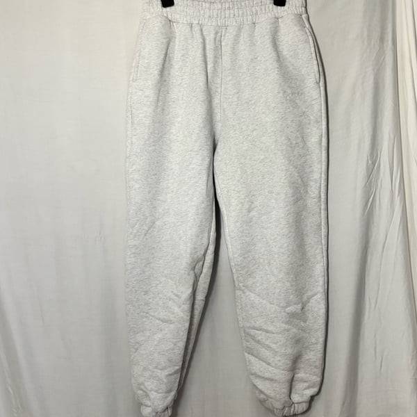 Comfrt Embroidered Logo Sweatpants in Light Heather Grey