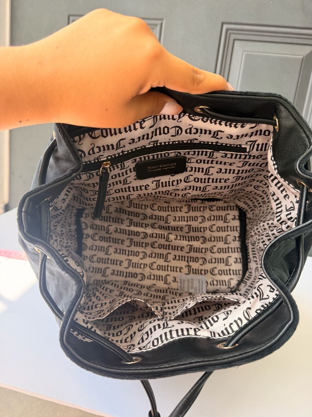 Juicy Couture BlackVelour Drawstring Backpack withLogo Embroidery&Heritage Charm 7