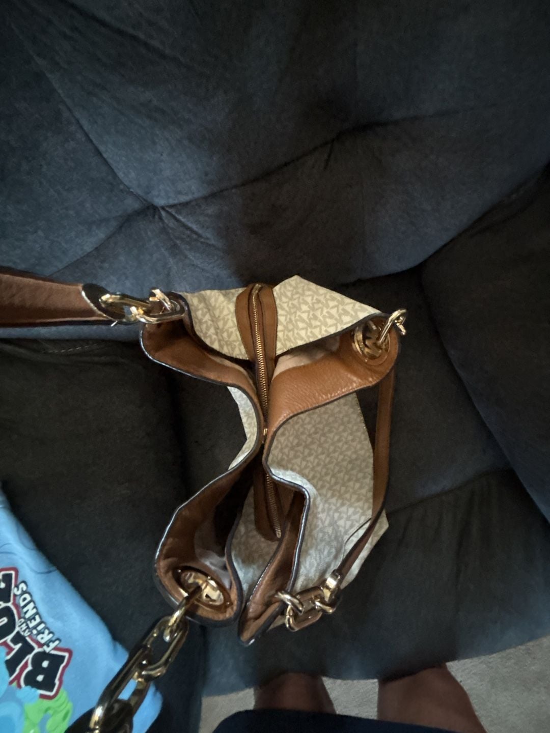 Michael Kors Lillie Large Signature Logo Shoulder Bag in Vanilla/Acorn 8