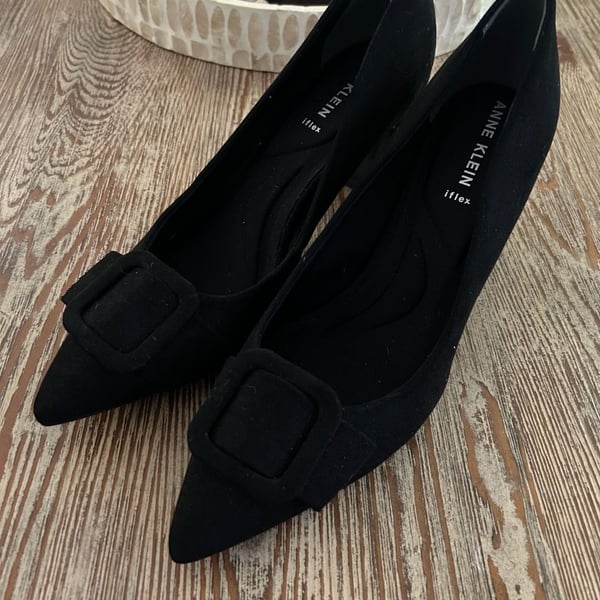 Anne Klein iFlex Bentley Block Heel Pumps with Buckle Accent in Black