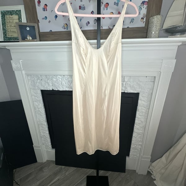 Vintage Vassarette Underneath-It Full Slip Beige Size 34 F