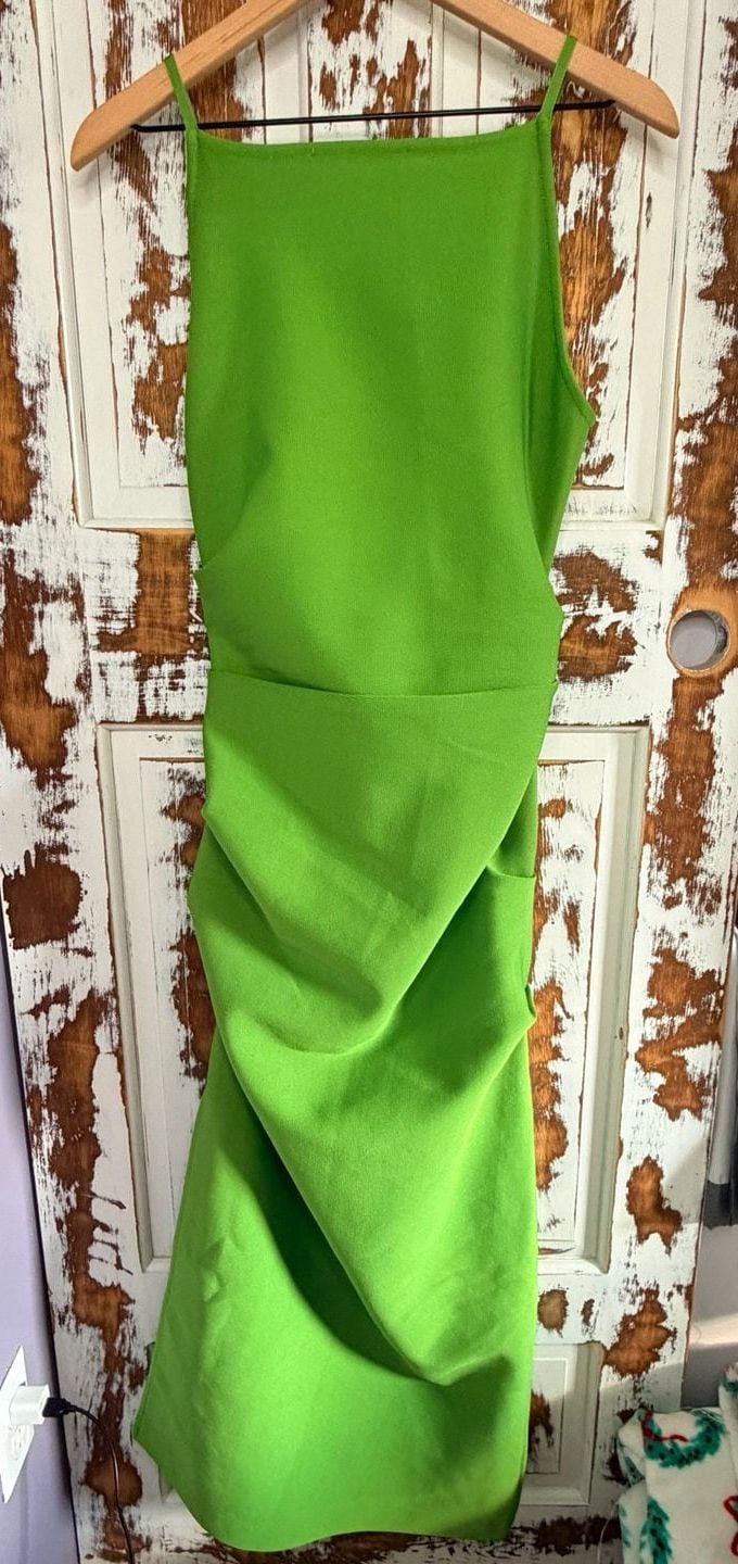 ELLIATT Lime Green Ruched Midi Dress Size L Strappy Bodycon Occassion 3