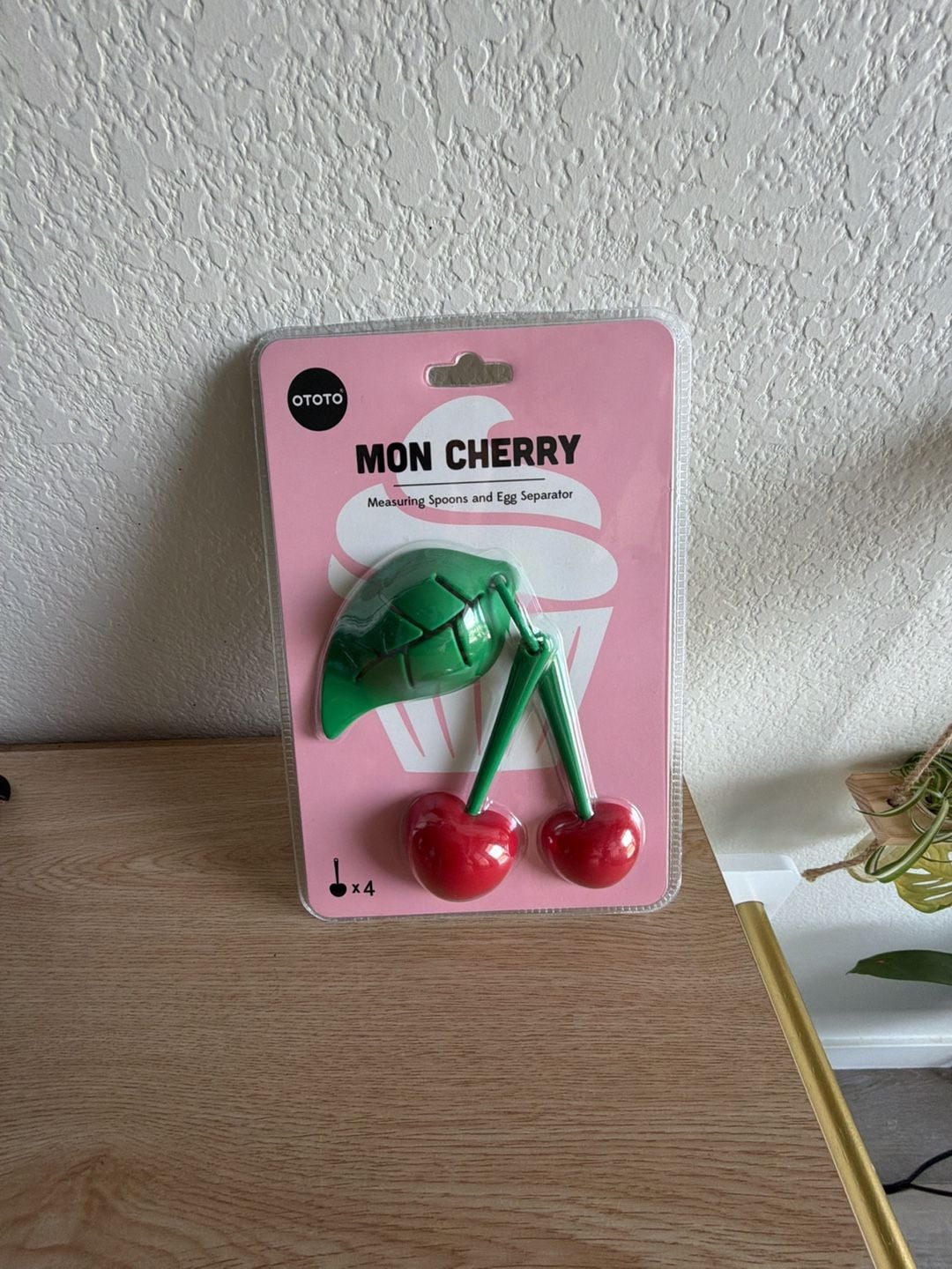 OTOTO Mon Cherry Measuring Spoons and Egg Separator Set 1