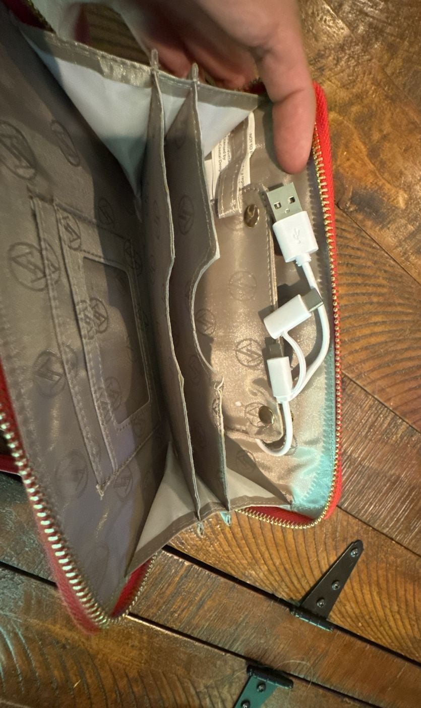 Adrienne Vittadini Studio Charging Wristlet Wallet 5
