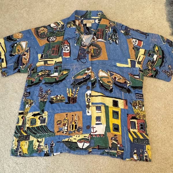 Kahala Hawaiian Islands Handcrafted in Hawaii 100% Rayon Bistro Print Button Up Shirt