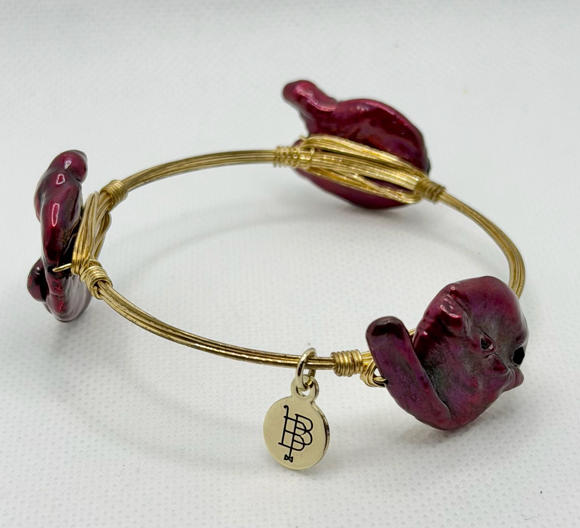 Bourbon and Boweties Gold Tone Wire Bangle Bracelet Dyed Keshi Pearl Accents 3