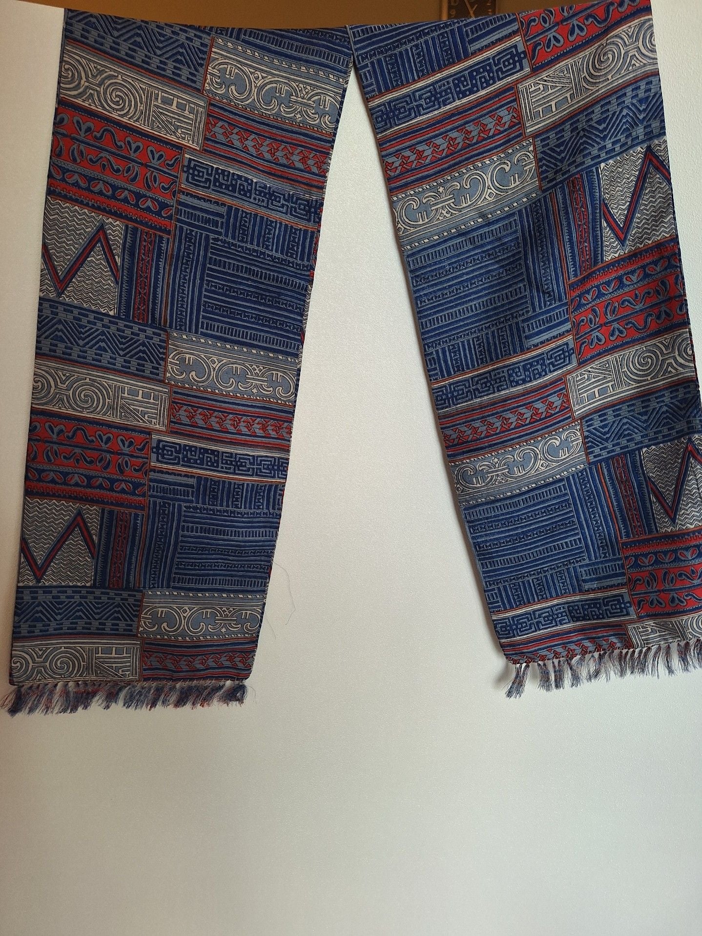 Vintage Indian Silk Batik Print Patterned Scarf with Fringed Ends 7