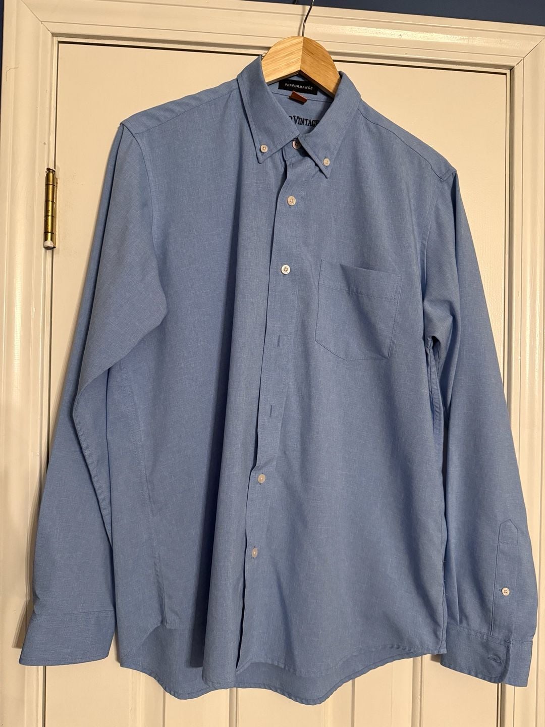 Tailor Vintage Performance Men's Light Blue Long Sleeve Button-Down Shirt 4