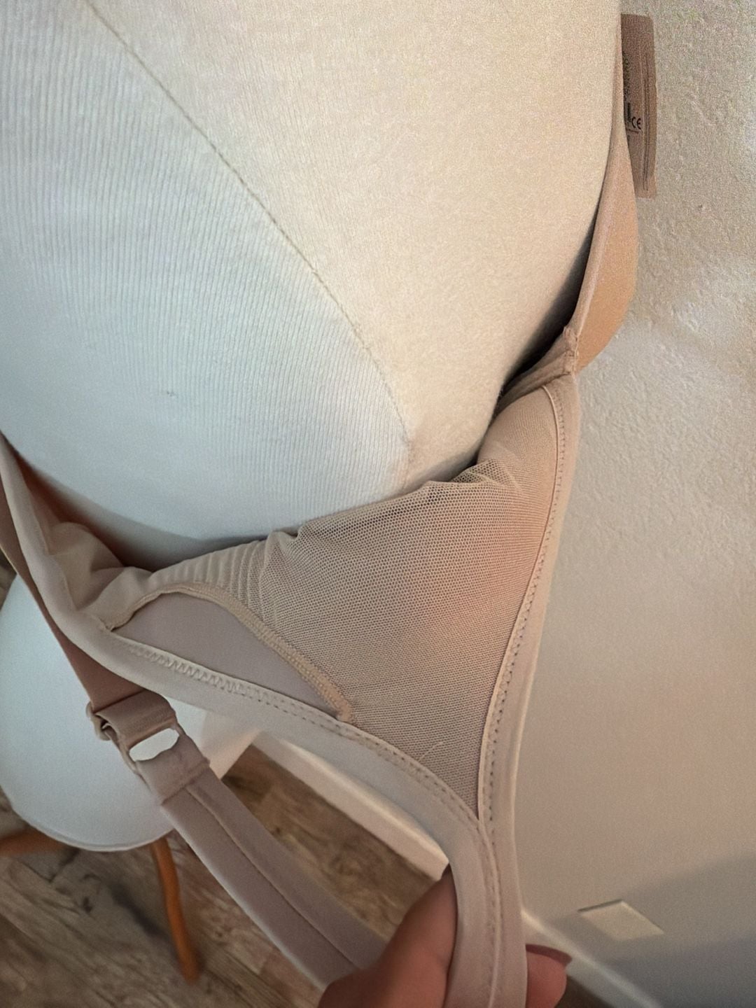 NWT Amoena 40AA Mastectomy Bra Lara SB #0674 Nude Wireless Shaped Foam Cups New 8