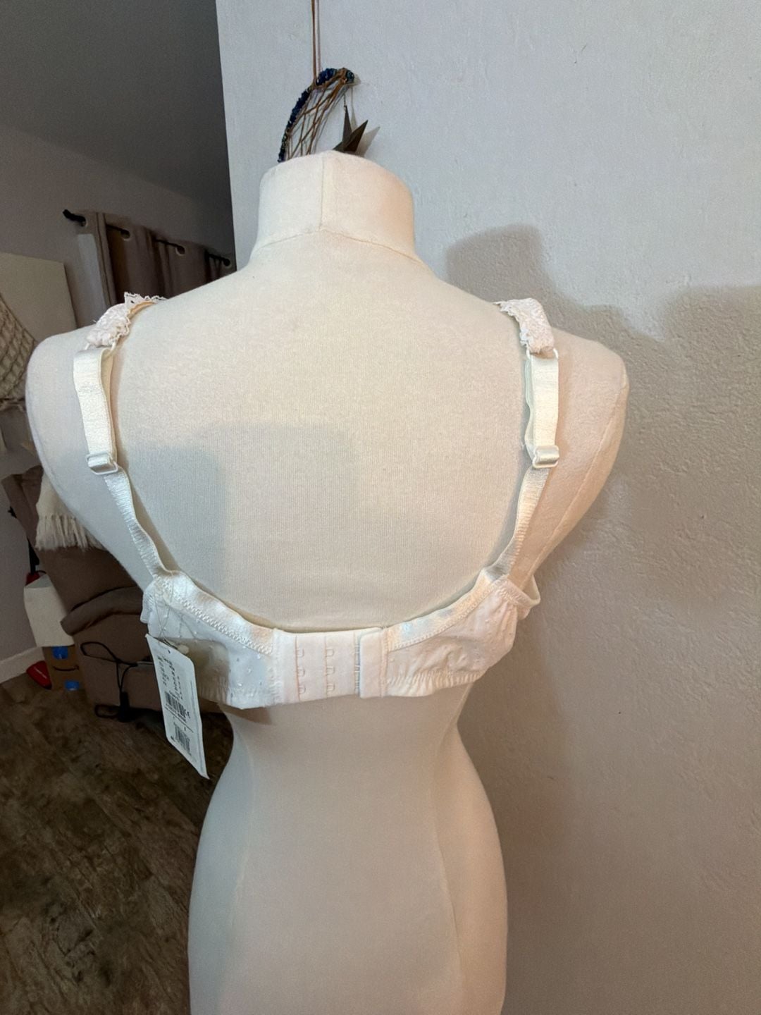 Amoena Dana SB White Mastectomy Bra Size 42A 4
