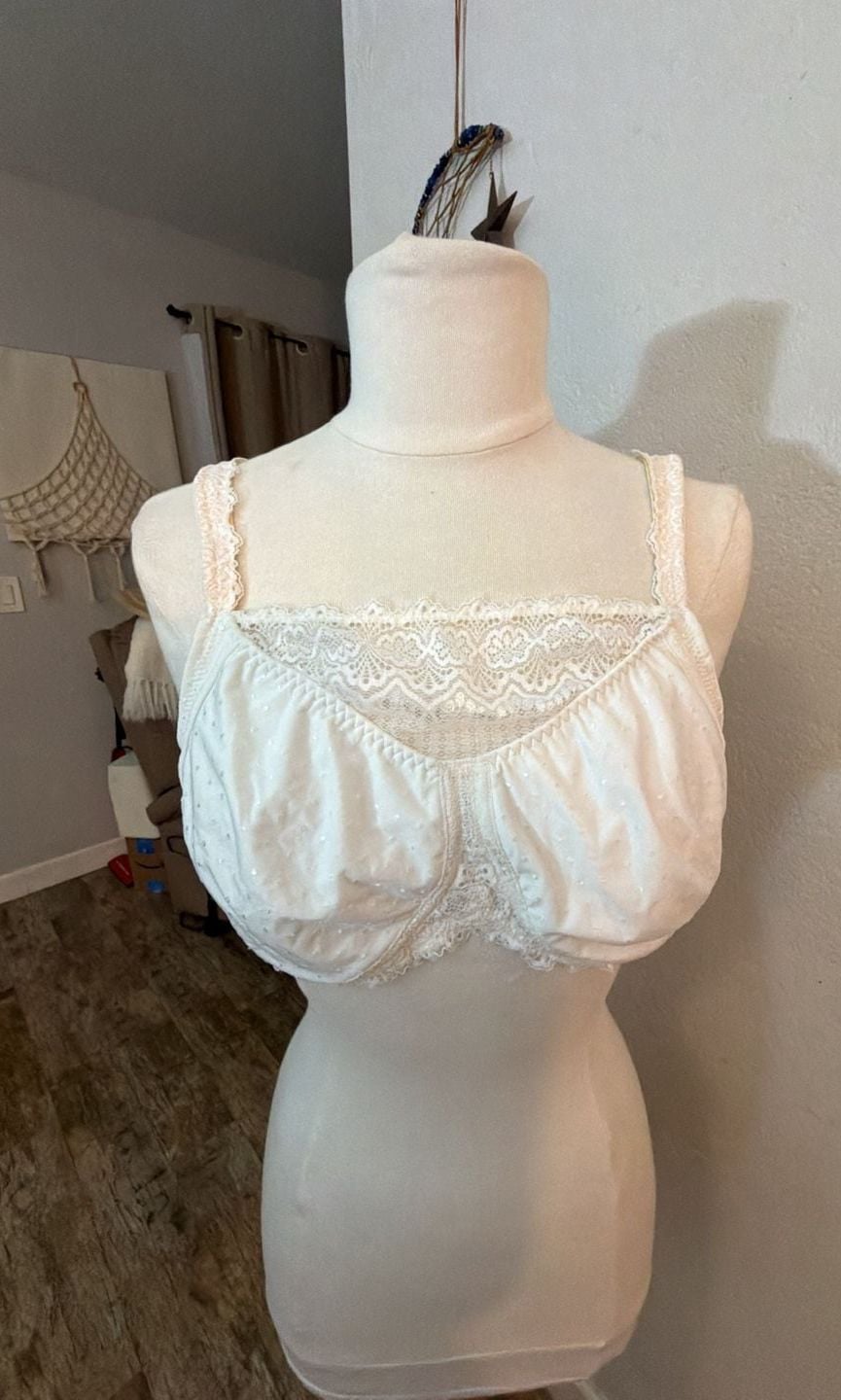 Amoena Dana SB White Mastectomy Bra Size 42A 10