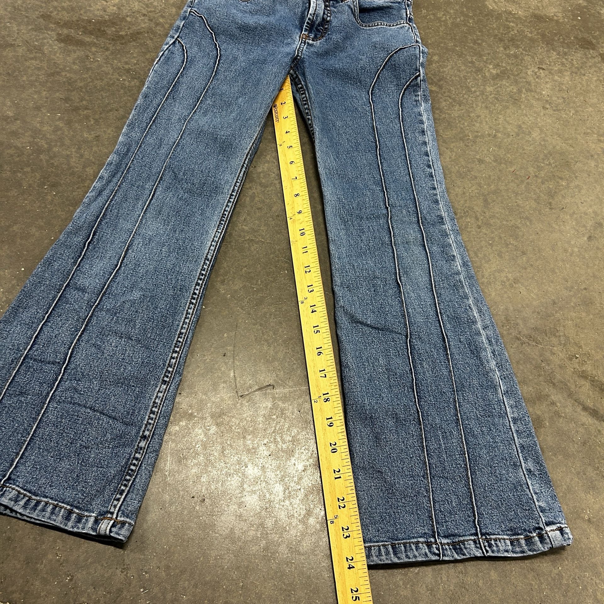 l.e.i. Kids Vintage Style Seamed Flare Leg Jeans Size 10 8