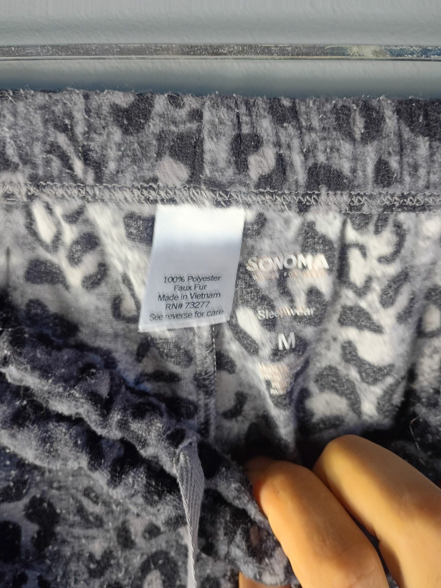Sonoma Goods For Life Women's Leopard Print Faux Fur Pajama Set 10