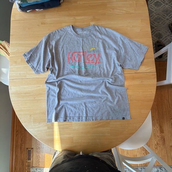 Hurley Gray Graphic T-Shirt with Sunset and Waves Print