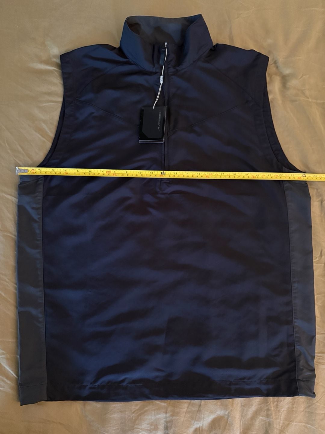 Nike Golf Men's Black Quarter-Zip Sleeveless Wind Vest NWT! 11