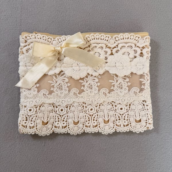 Miss Rose Sister Violet Vintage Style Ivory Lace Cosmetic Zip Bag