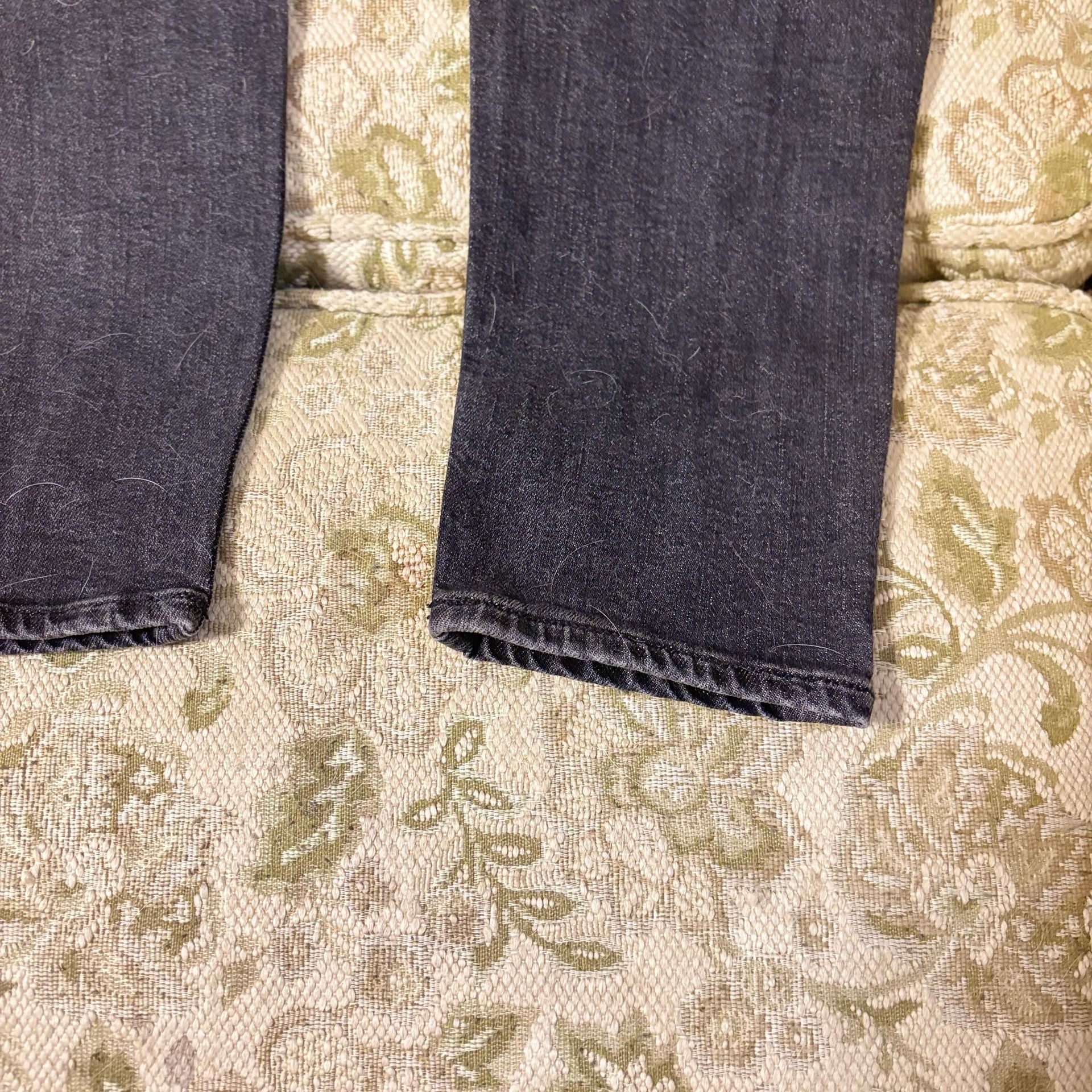 American Eagle Mom Jean Always Black Strigid 11