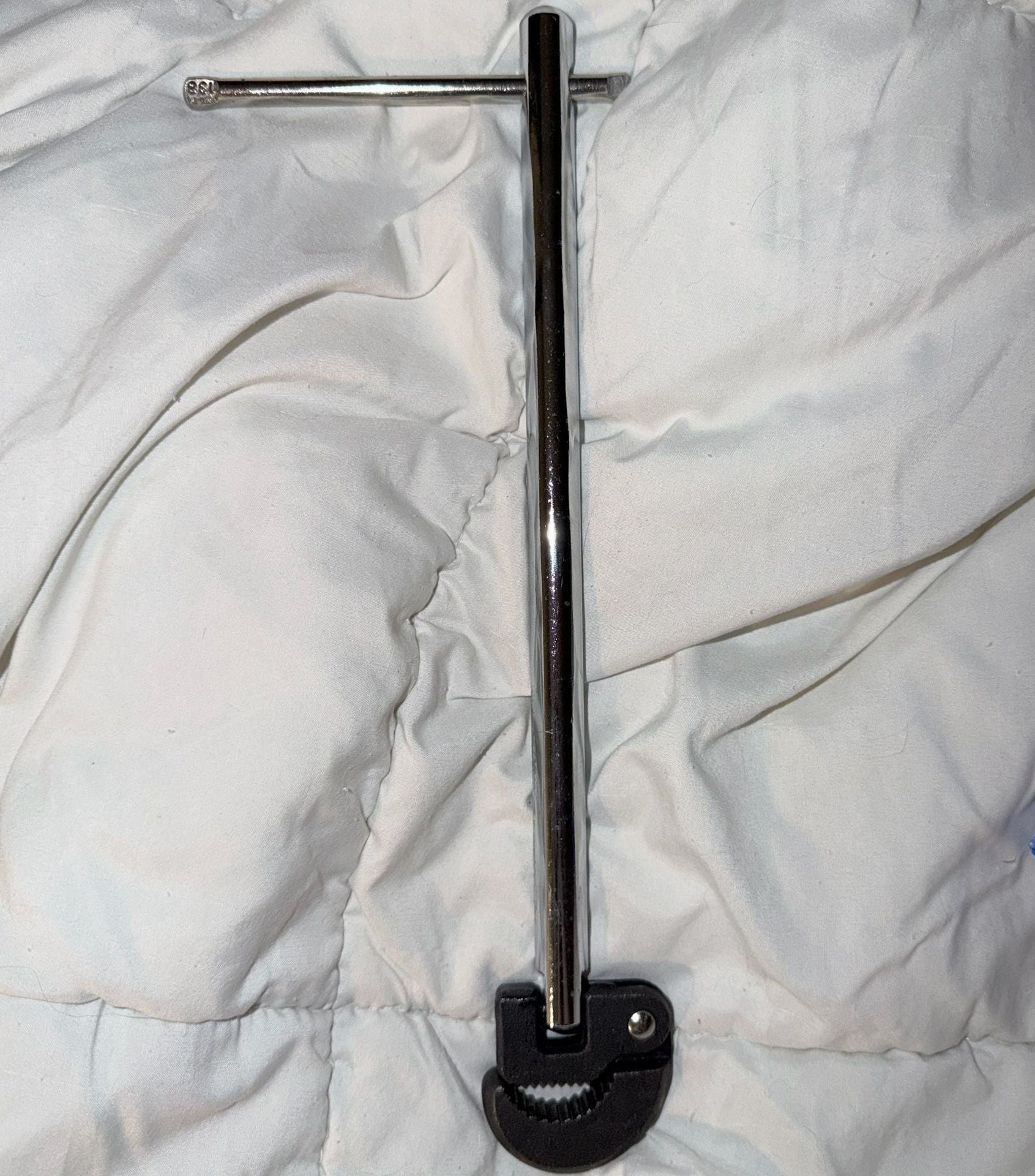12 inch Steel Adjustable Basin Wrench T-Handle Tap Nut Spanner 1