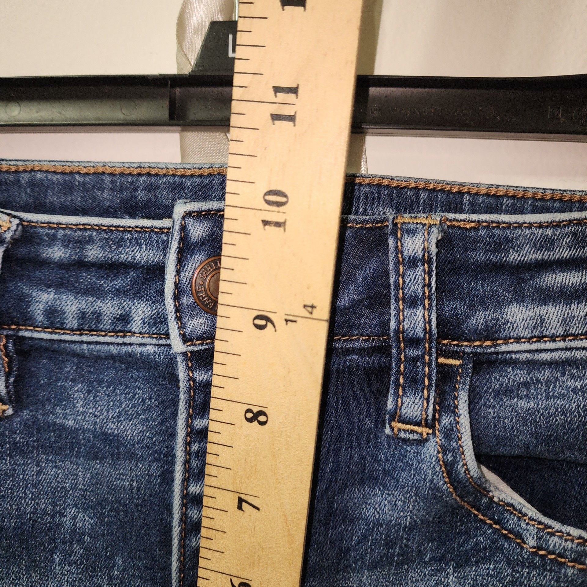 American Eagle NE(X)T LEVEL STRETCH High-Rise Ripped Skinny Jeans Sz 4 7