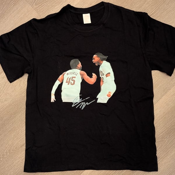 Donovan Mitchell Cleveland Cavaliers Graphic T-Shirt Men's Size L