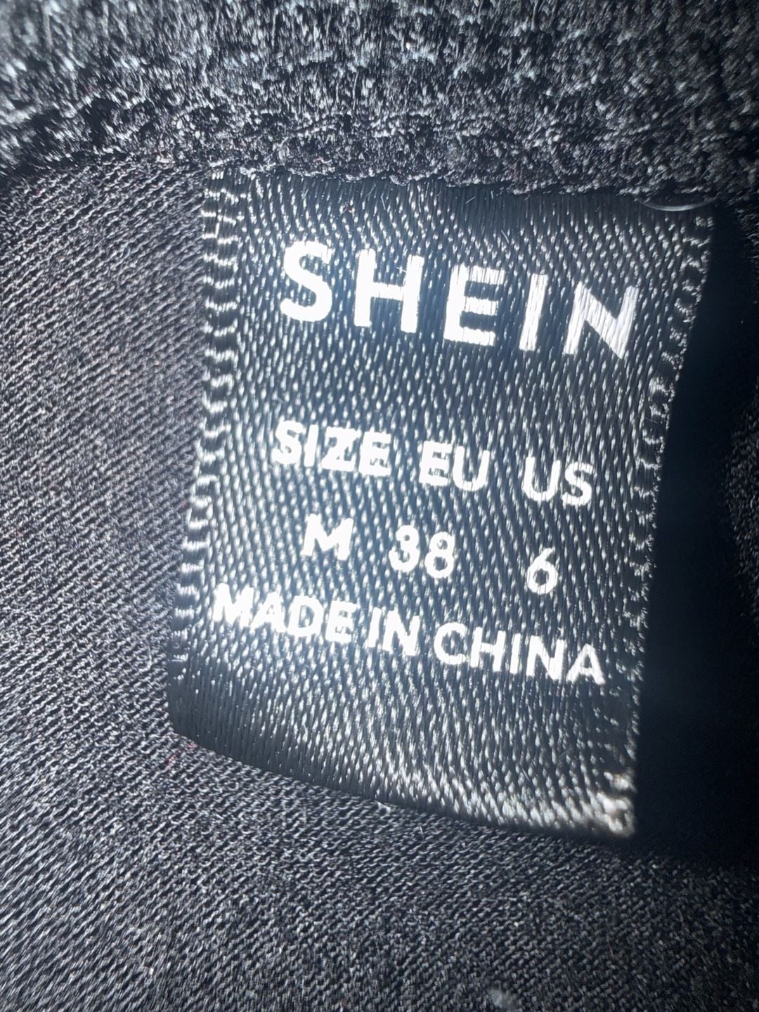 SHEIN Brooklyn 1898 New York Graphic Crewneck Crop Top 4